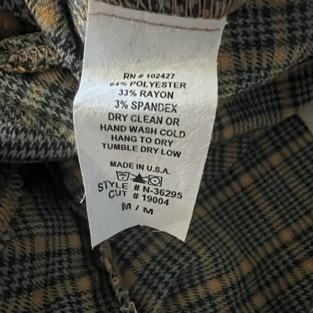 Y2K Preppy Plaid Mini Skirt with Ruffles - Picture 3 of 4